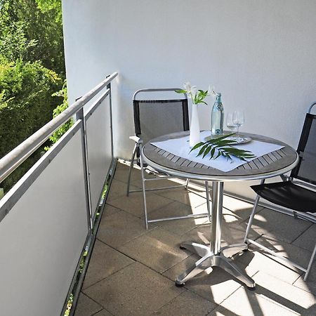 Hotel Krone Ueberlingen Am Ried Singen Bagian luar foto