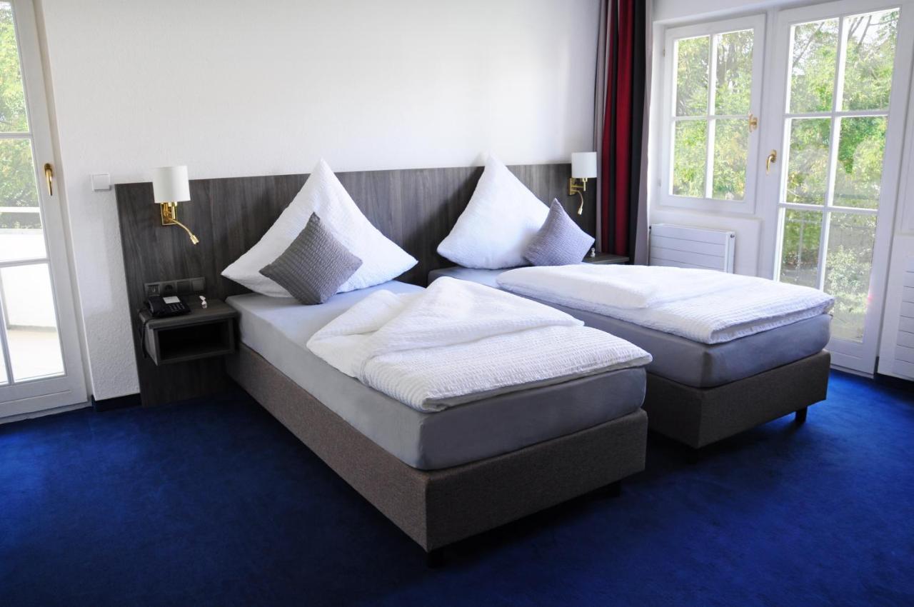 Hotel Krone Ueberlingen Am Ried Singen Bagian luar foto